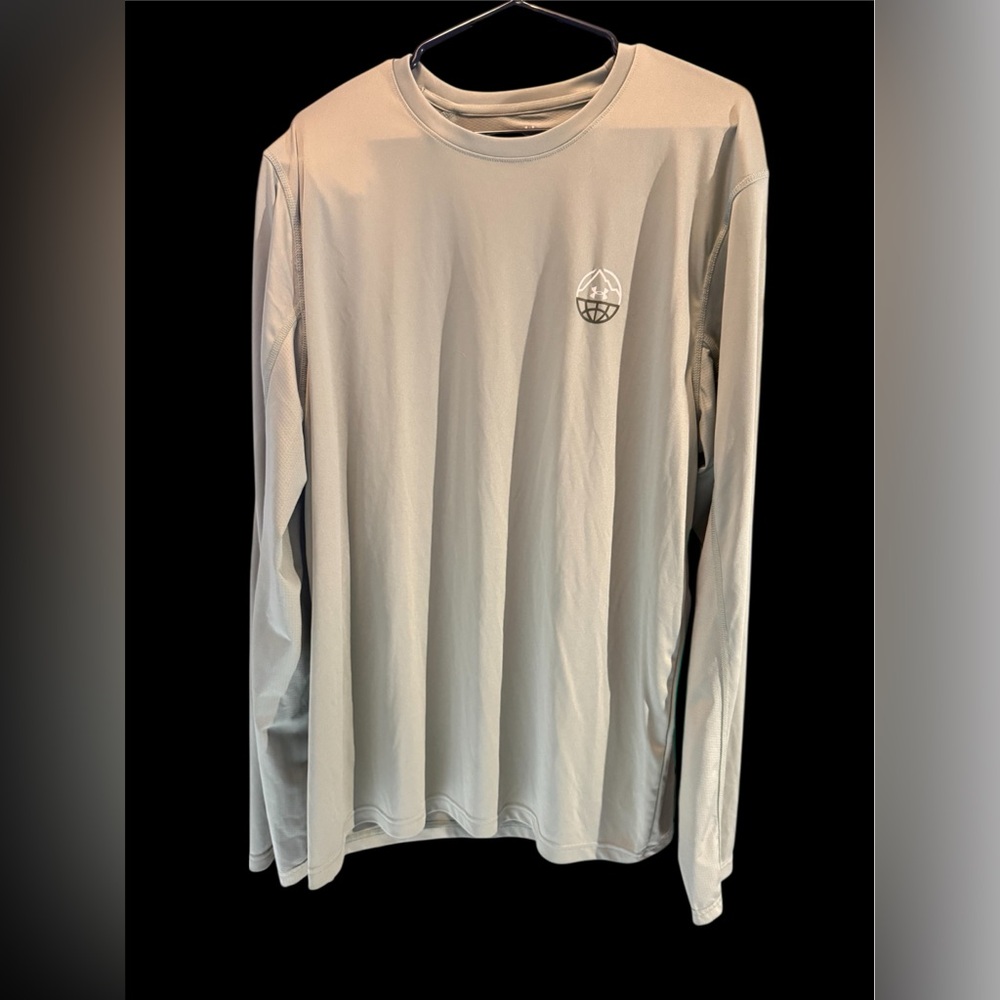 XL Under Armour Stone Long Sleeve Shirt